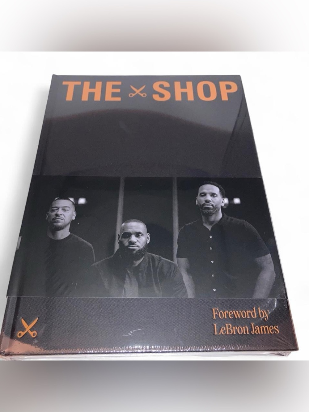 The Shop UNINTERRUPTED x Insight Editions - Premium Collectible Book #NBA